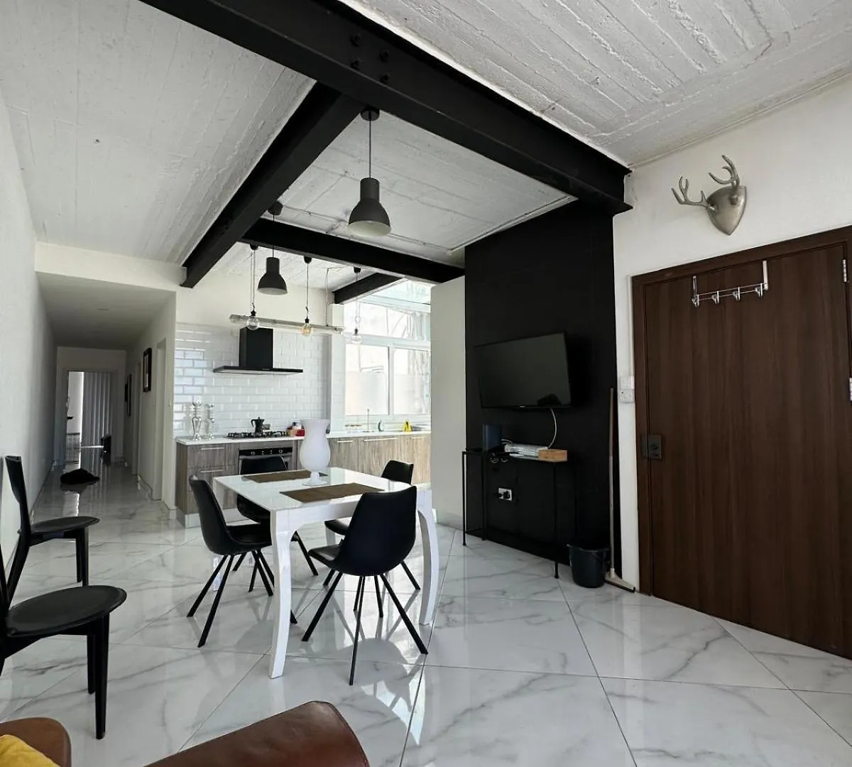 Modern Penthouse In Gzira location